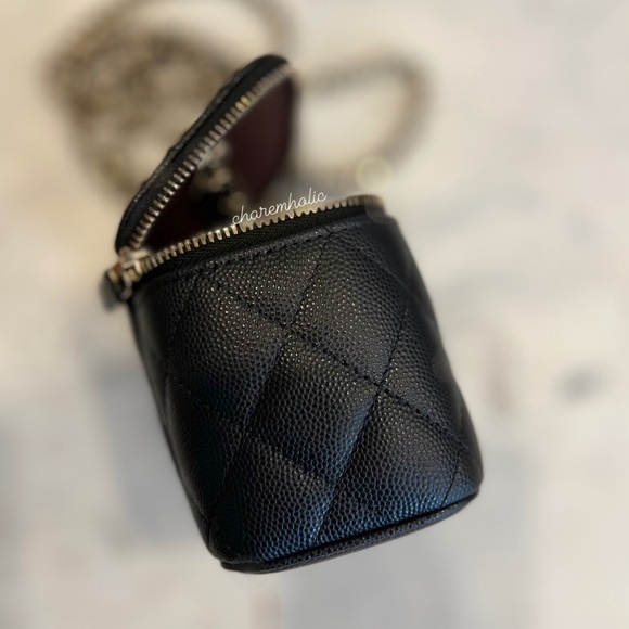 NWT! 🖤22C CHANEL Black Mini Square Vanity Grained Gold HW Chain Bag - Picture 6 of 8